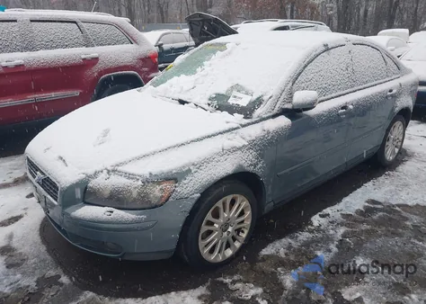2005 Volvo S40 T5 Awd z USA, uszkodzony, nr VIN YV1MH682052087424